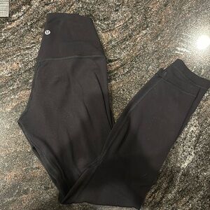 Lulu Lemon Align 25” size 4